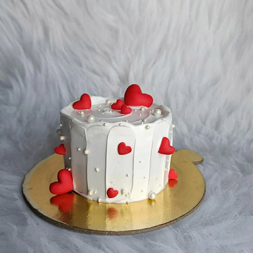 Heartfull-Anniversary-Cake
